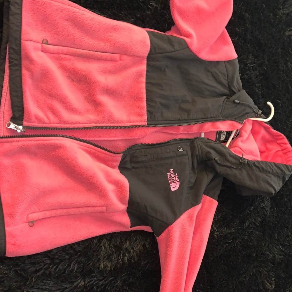 I’m selling a pink and black north face jacket